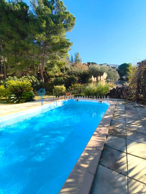 Maison à ARAMON
