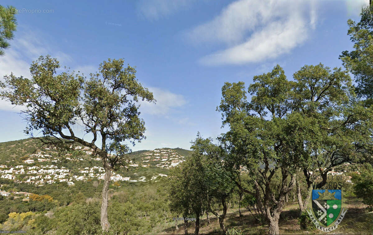 Terrain à LA LONDE-LES-MAURES