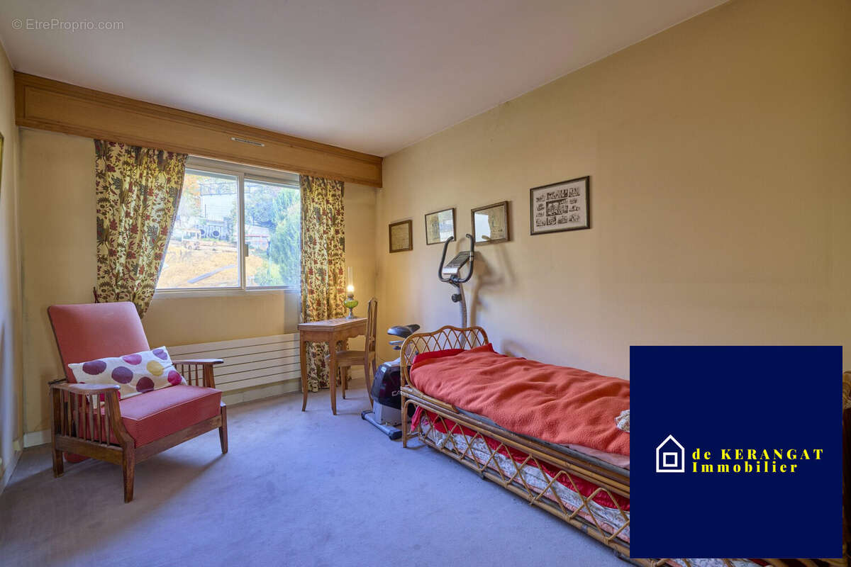 Appartement à LE PLESSIS-ROBINSON