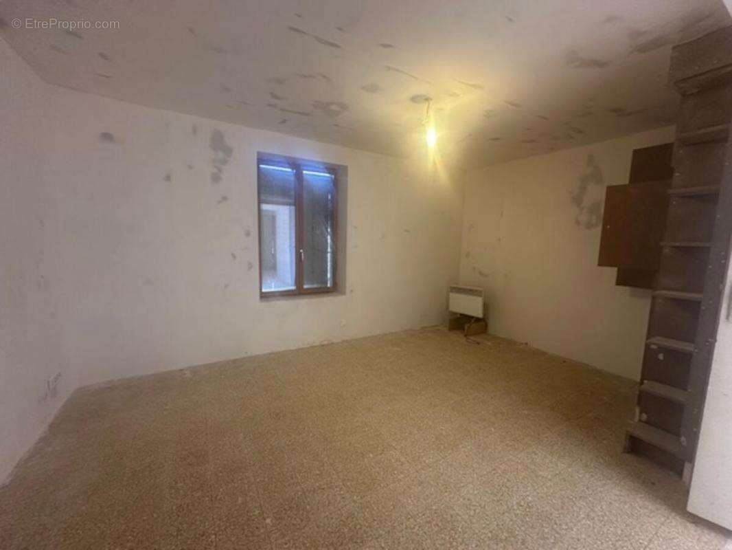 Maison à BAZOCHES-LES-HAUTES