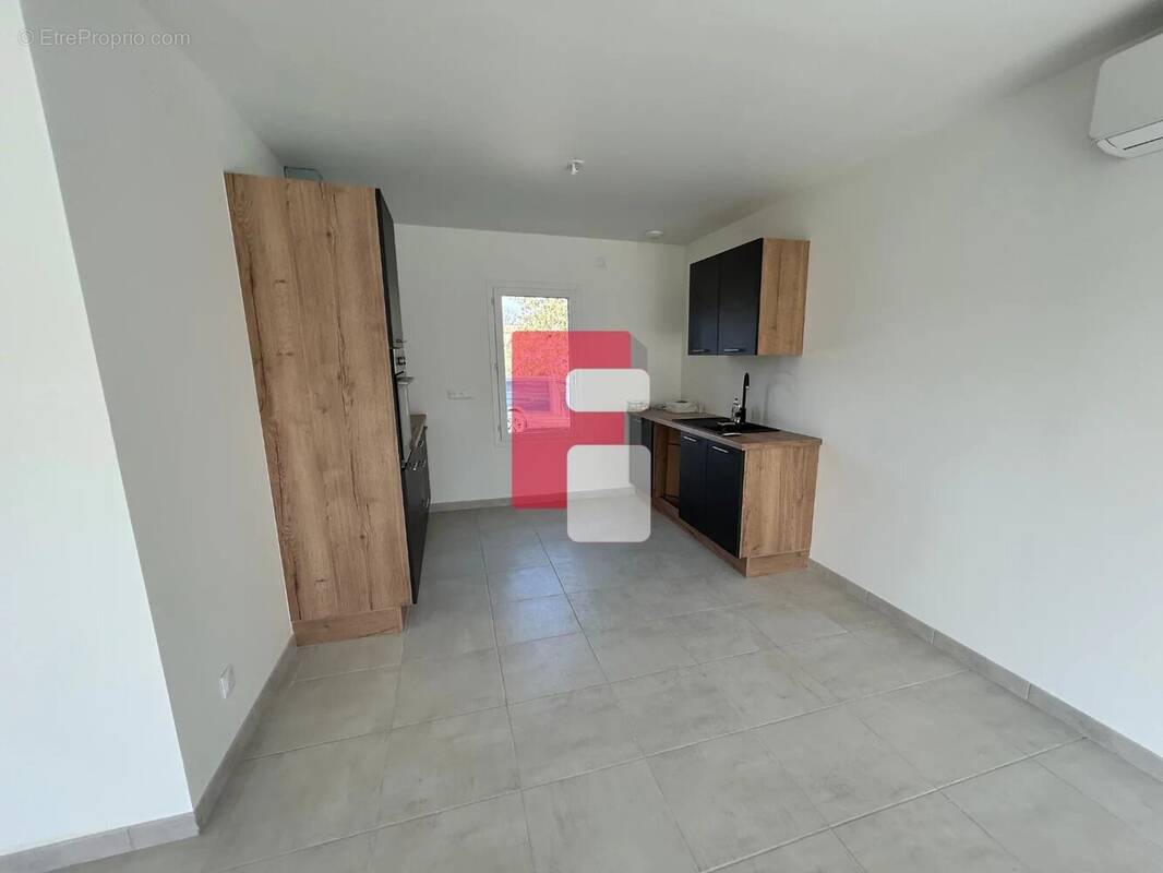 Maison à MESNIL-SAINT-PERE