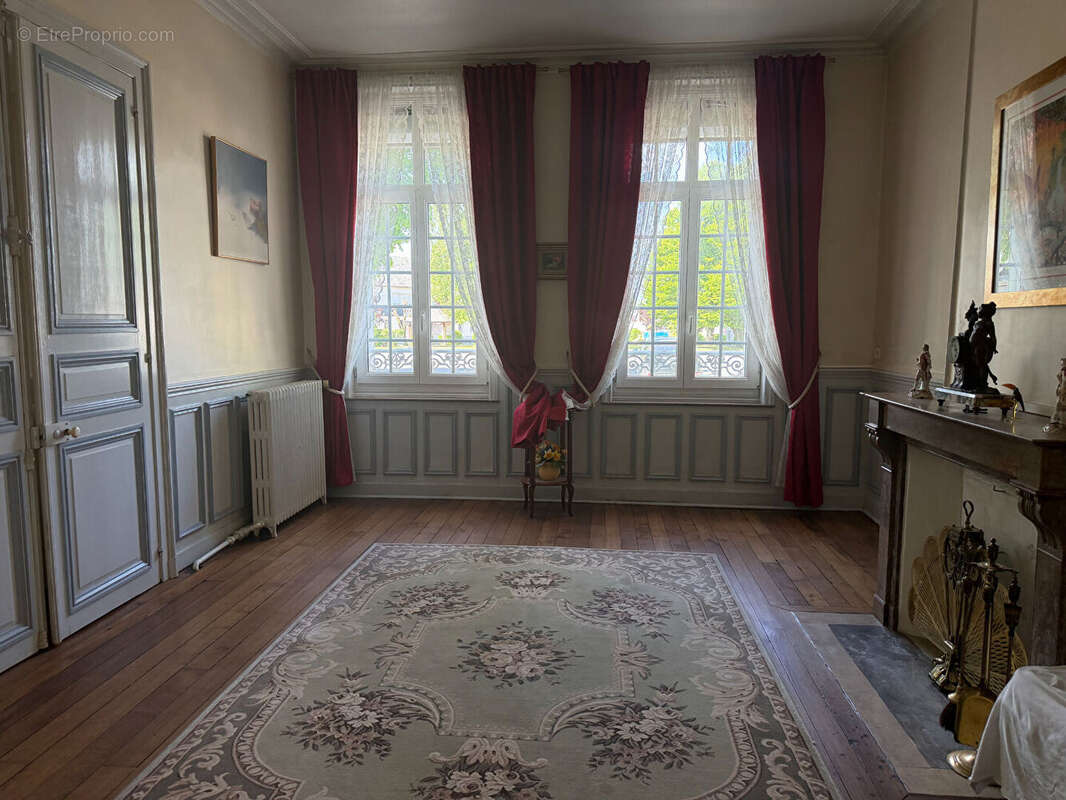 Maison à SAINS-RICHAUMONT