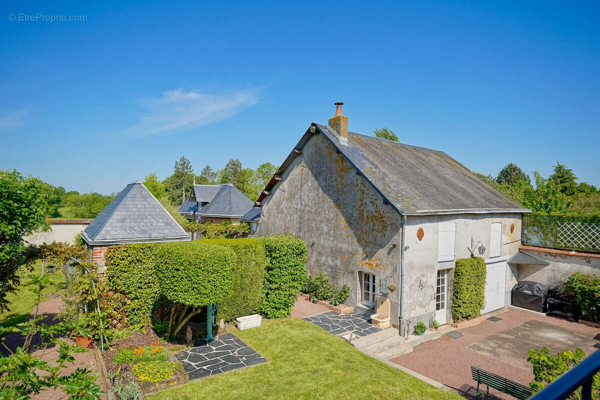 Maison à LA CHAPELLE-SAINT-LAURENT