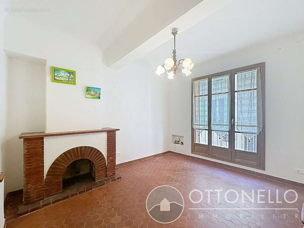 Maison Roquebrune Sur Argens 4 pièces 95,60 m2 avec terrasse et cave - photo 3