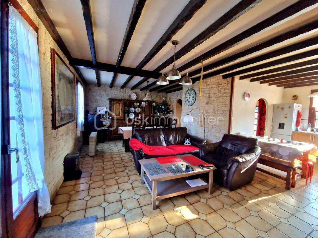 Maison à BAZAINVILLE