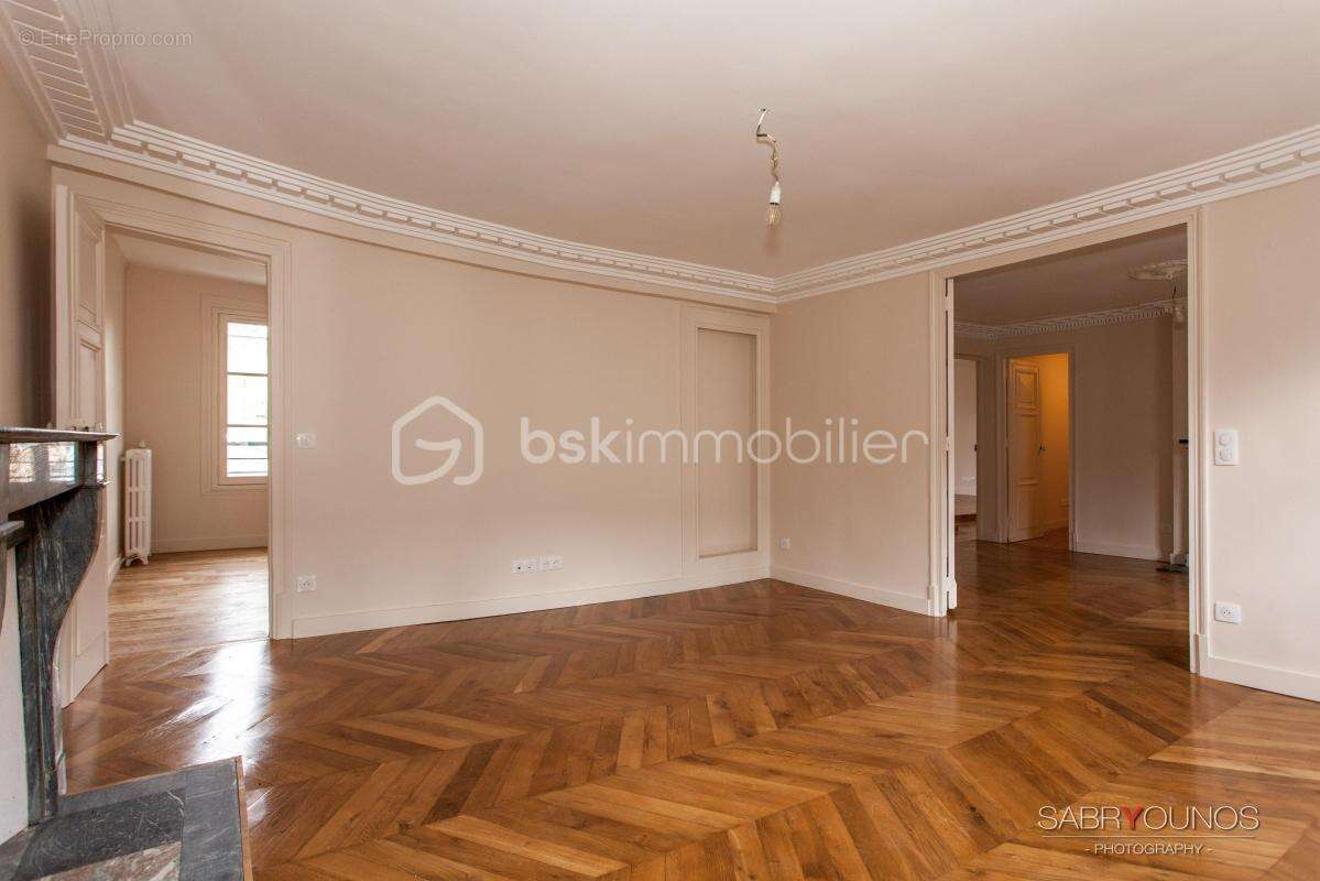 Appartement 107 m² à Paris-7e  - photo 18