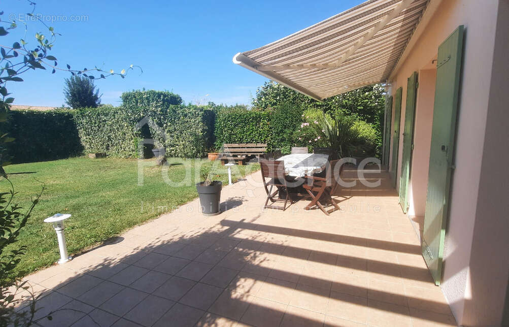 Maison à VAUX-SUR-MER