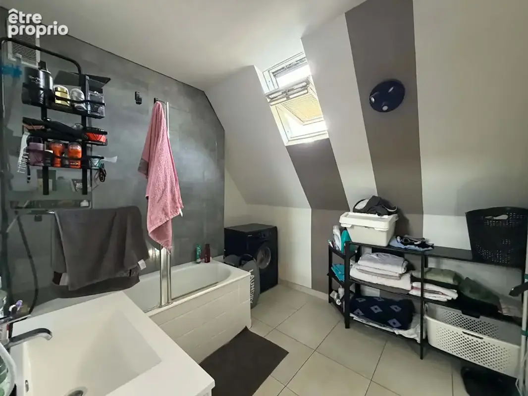 Appartement 4 pièces à vendre à Illzach - Dernier étage, calme et bien équipé - photo 3