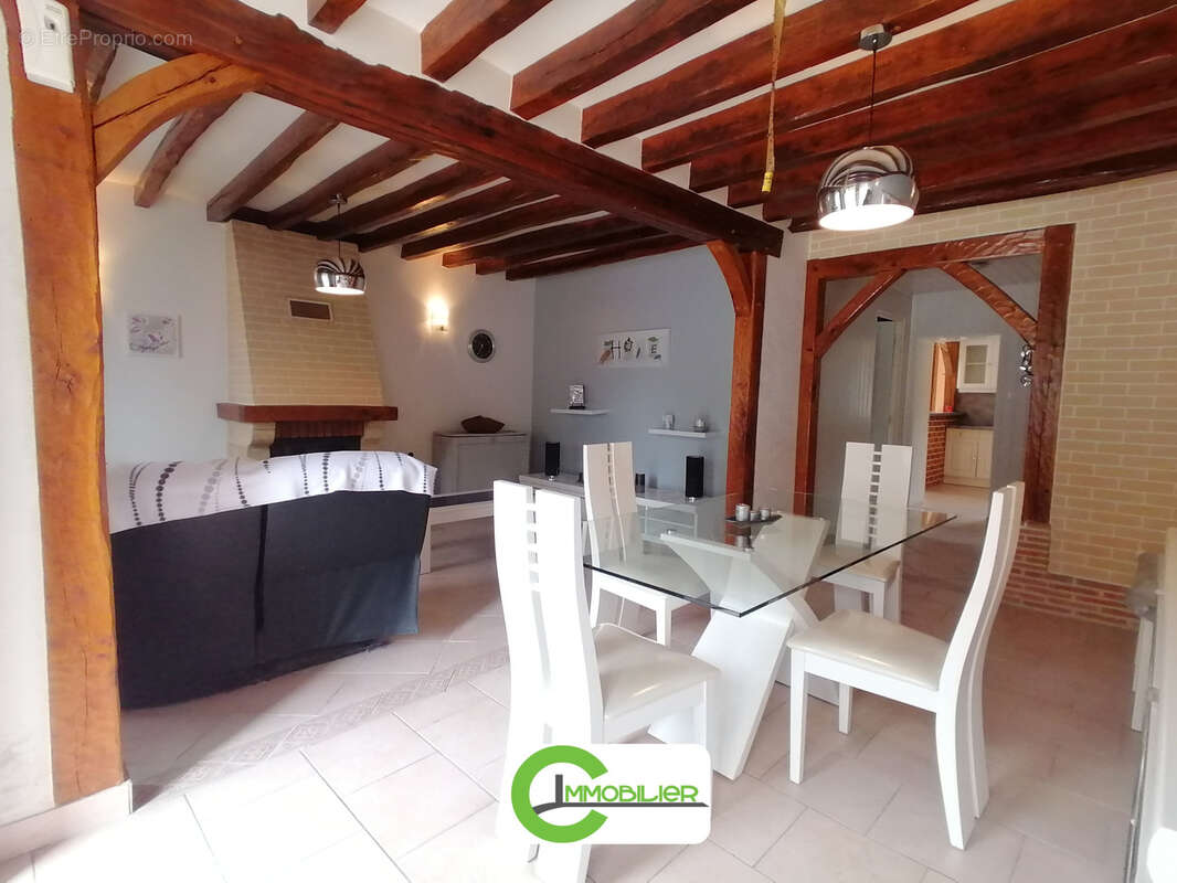 Maison à SEMUR-EN-VALLON