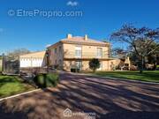 Vue de la façade principale - Maison à LA ROCHE-SUR-YON