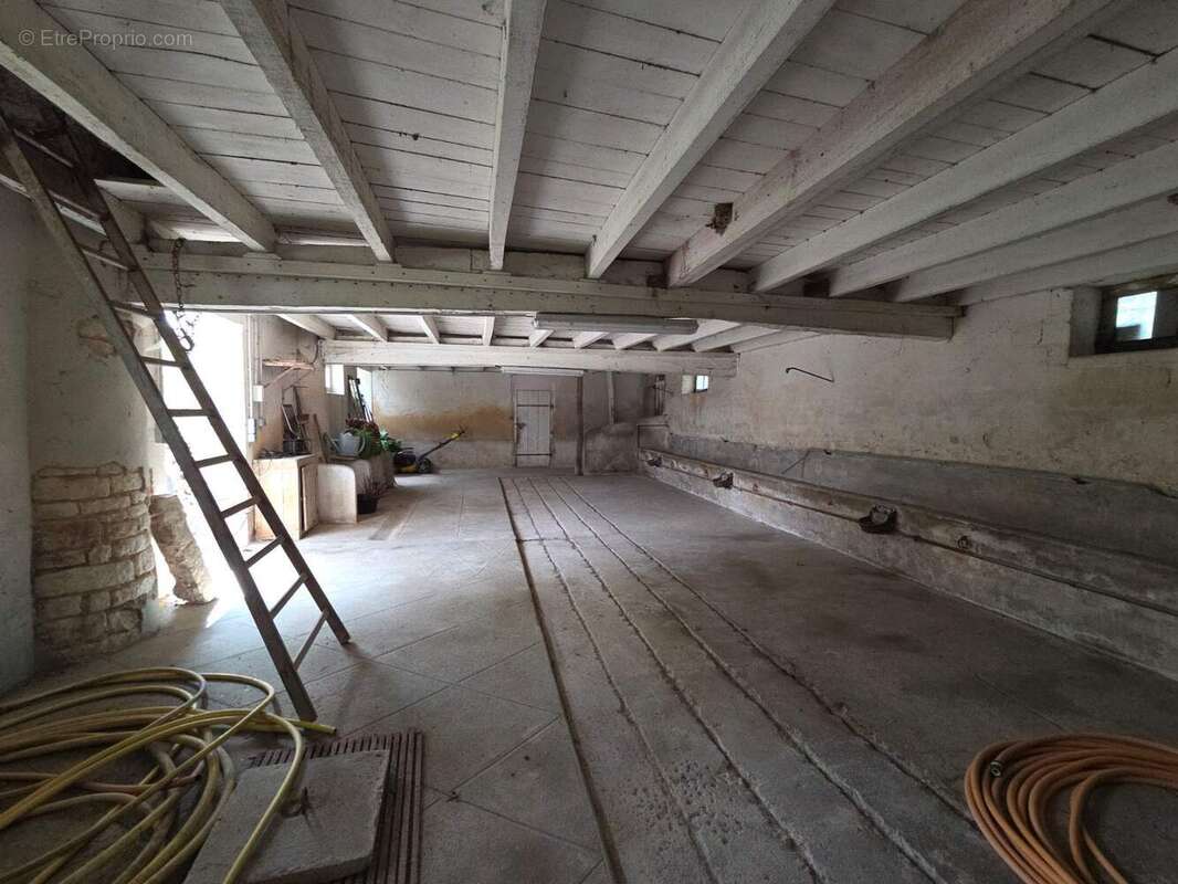 Appartement à DOUZAT