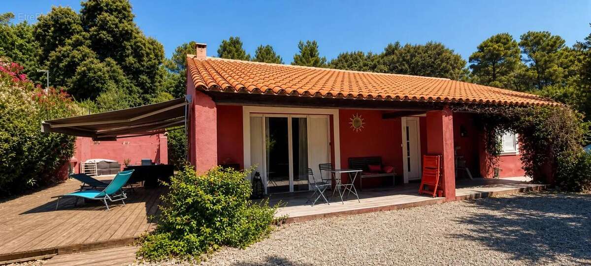 Maison 5 pièces de 168 m² au Thoronet - photo 2