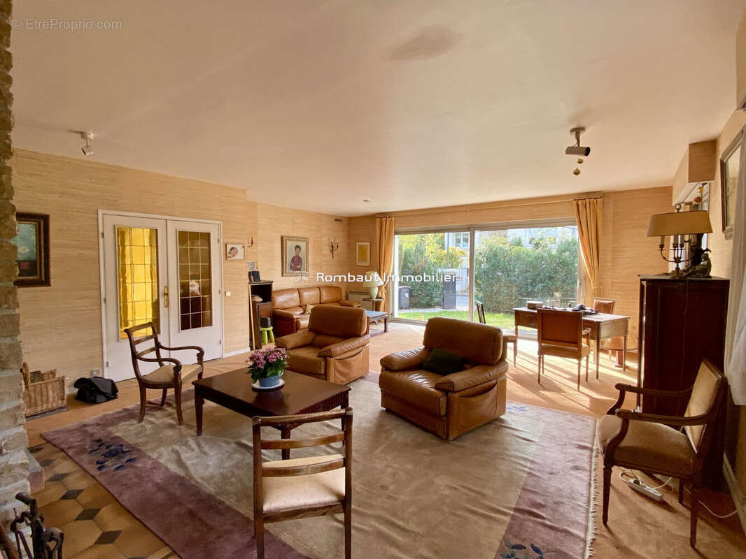 Maison à LA CELLE-SAINT-CLOUD