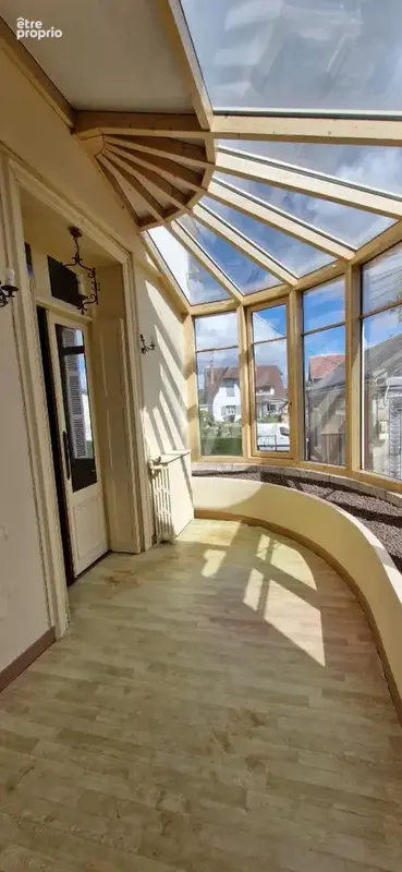 Maison à vendre - Yvetot Centre - 194 m² - 4 chambres - Sous-sol, 3 garages et terrain - photo 6