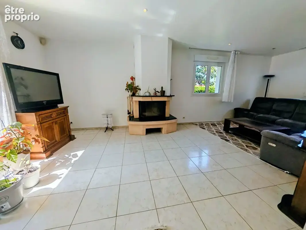 Très belle maison Individuelle offrant 146 m² habitables, 5 ch. Terrain 813 m² - photo 4