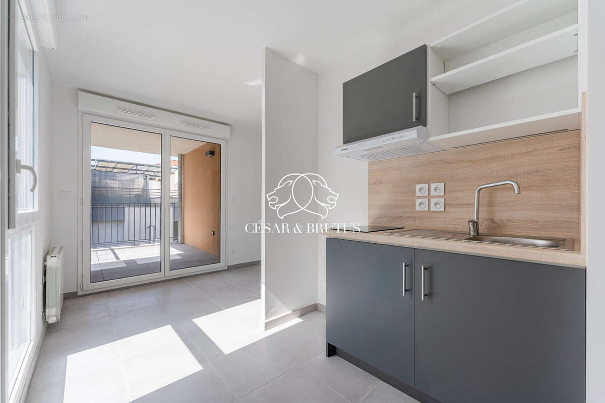 Appartement à LYON-8E