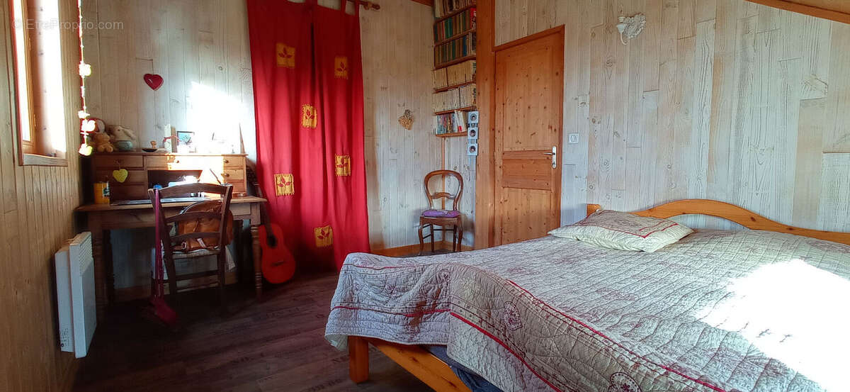 Maison à LIGNEROLLES