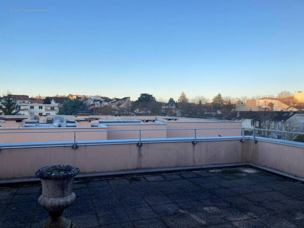 vue terrasse - Appartement à CAHORS