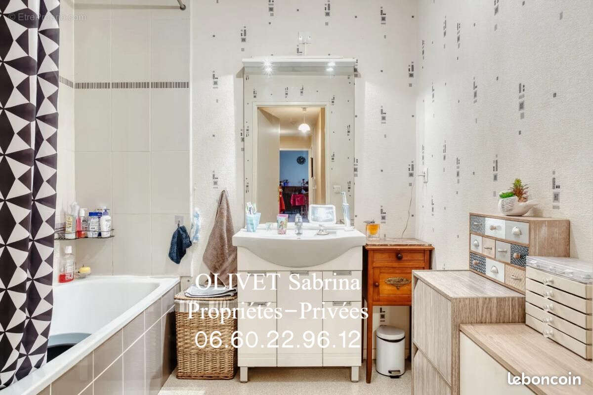 Appartement à VAL-DE-REUIL