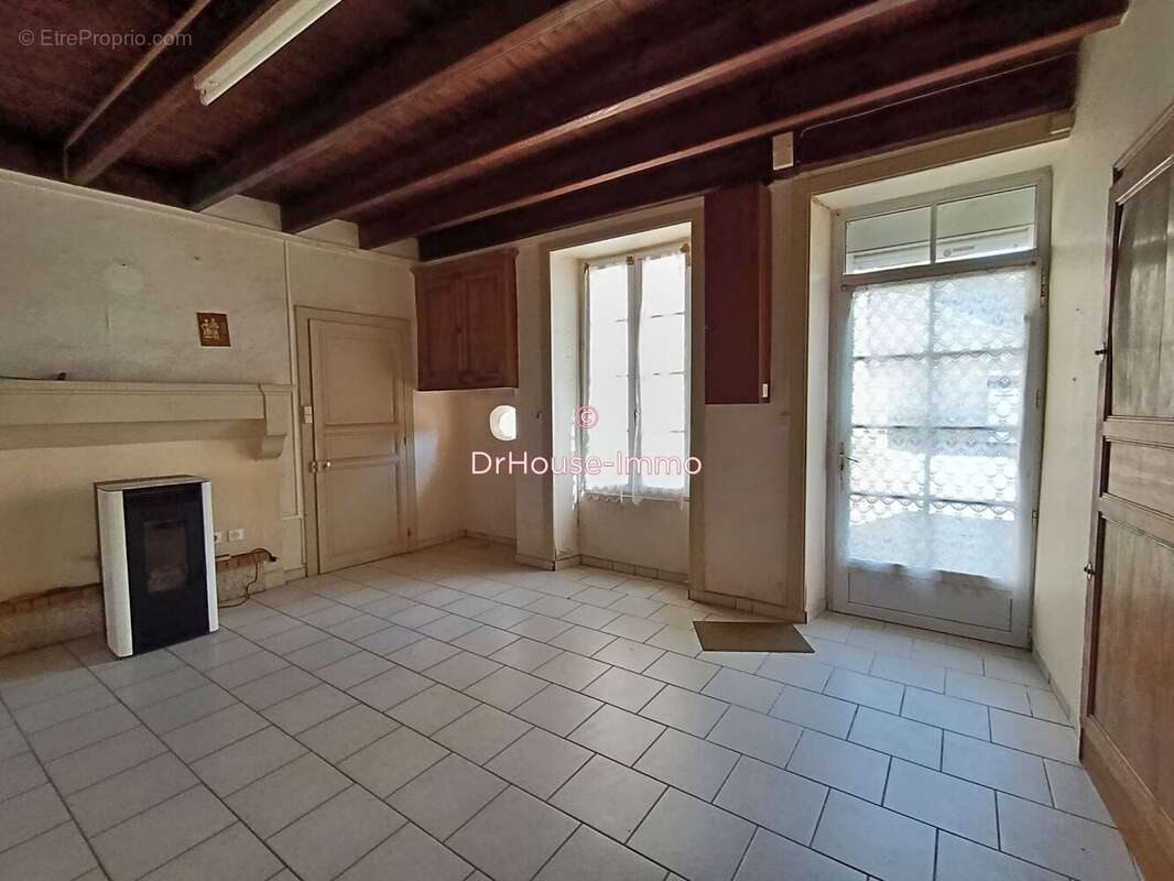 Maison à SIGOURNAIS