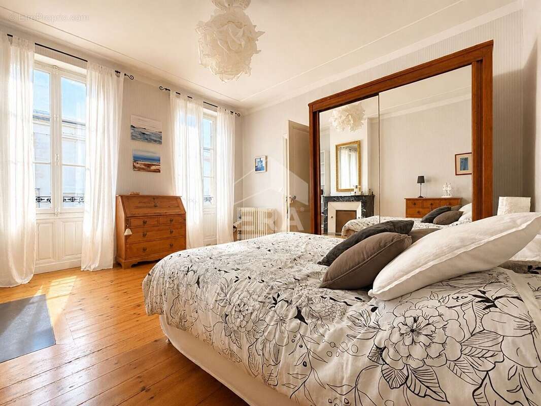 Maison à SAINTES