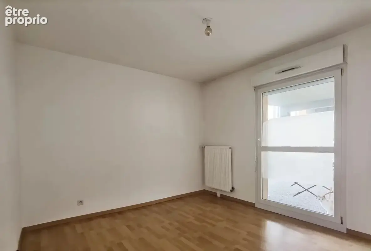 A VENDRE Appartement  2 pièces + parking - photo 6