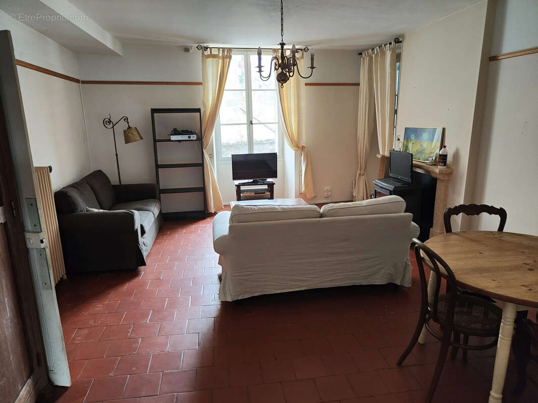 Maison à LA CHATRE