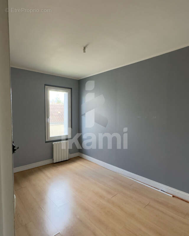 Appartement à NEUVY-SUR-BARANGEON