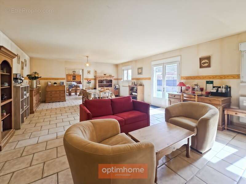 Maison à CROISILLES