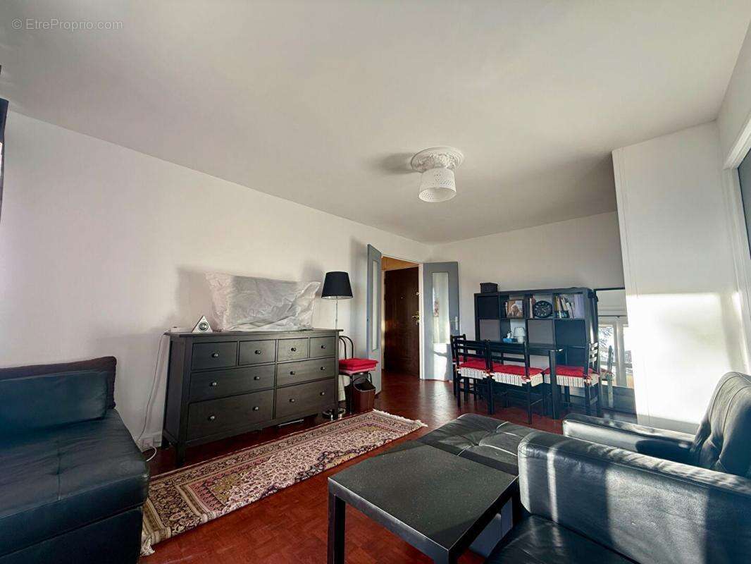 Appartement à SAVIGNY-SUR-ORGE