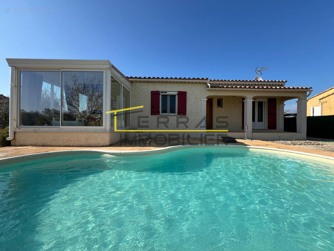Maison à VALREAS