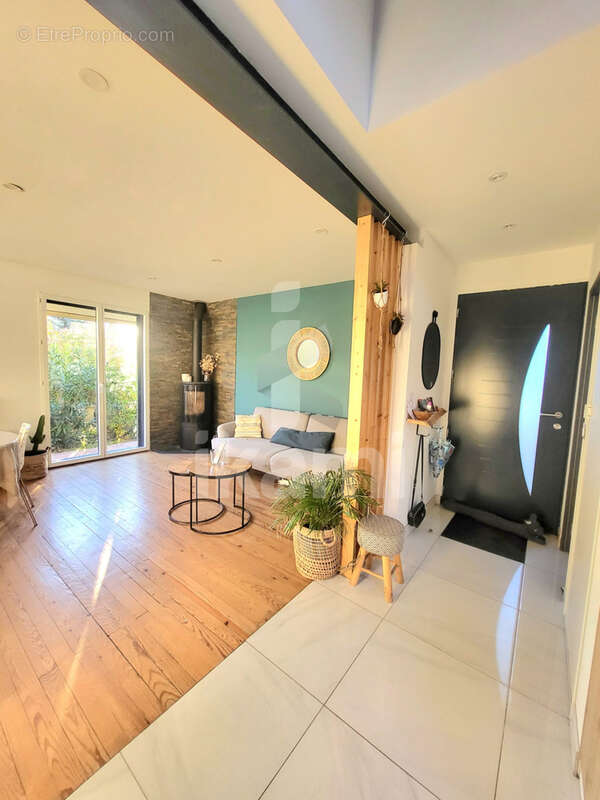 Maison à VILLENAVE-D&#039;ORNON