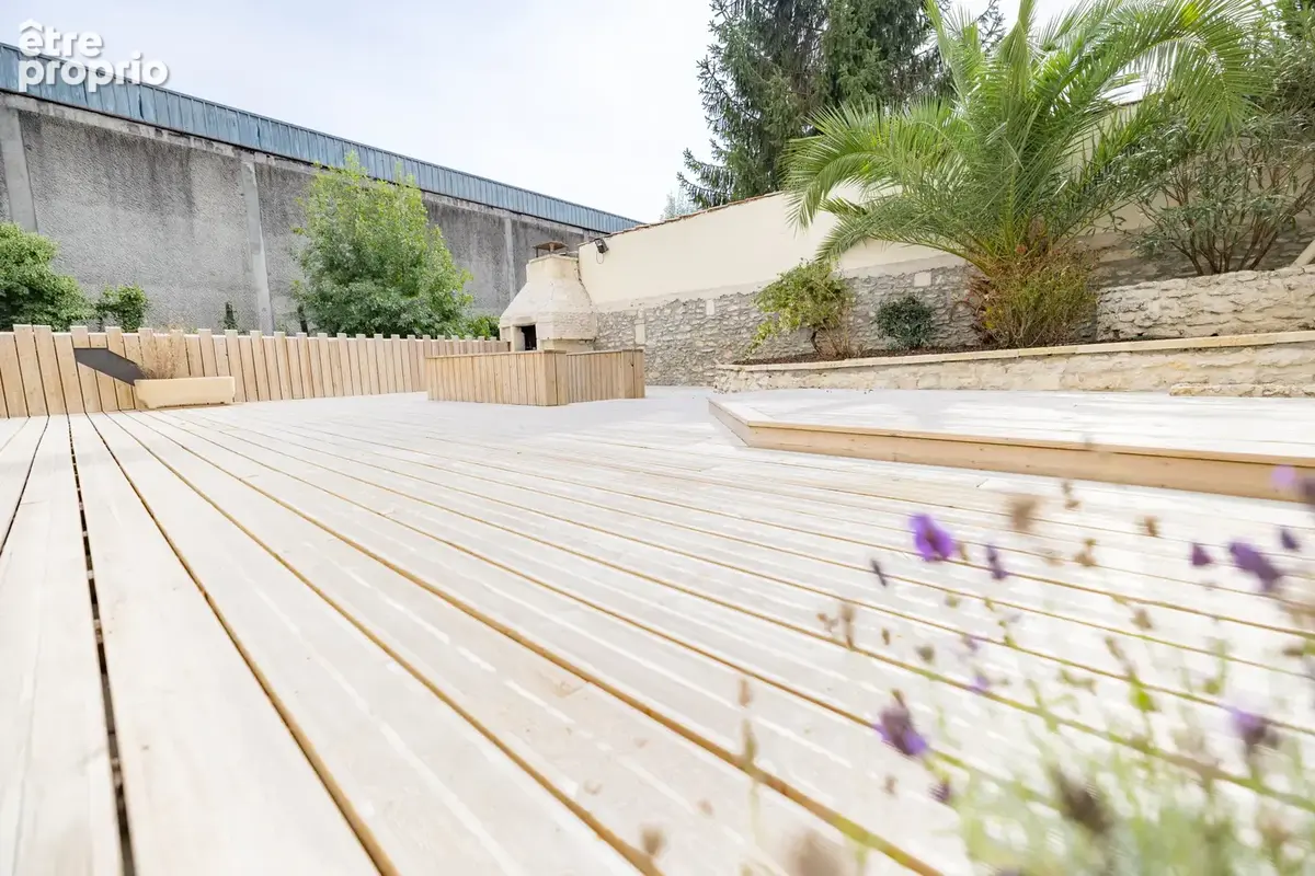 Maison rénovée avec grande terrasse et garage   Quartier Saint Jacques - Cognac, 4 chambres - photo 2