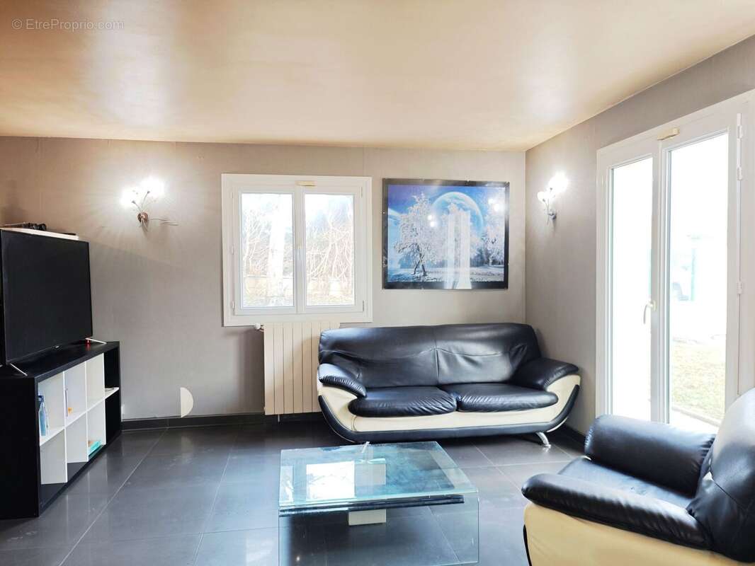 Maison 166 m² à Gex  - photo 6