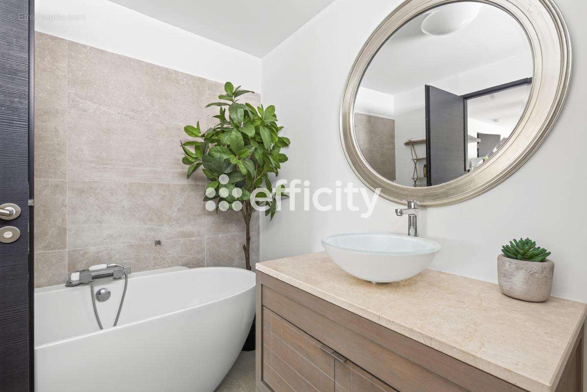 Maison 134 m² à Marseille-16e  - photo 19