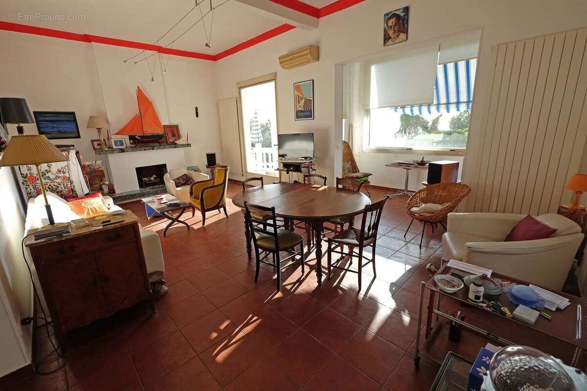 Appartement à ROQUEBRUNE-CAP-MARTIN