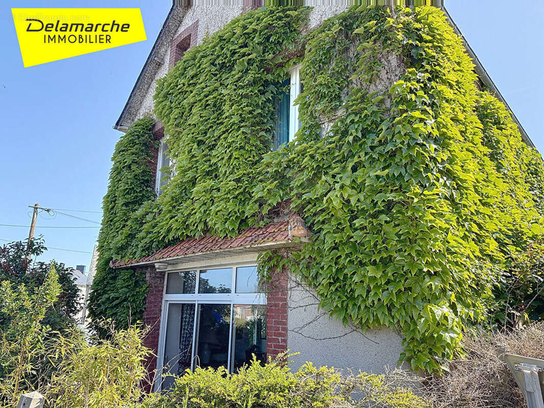 Maison à BREHAL