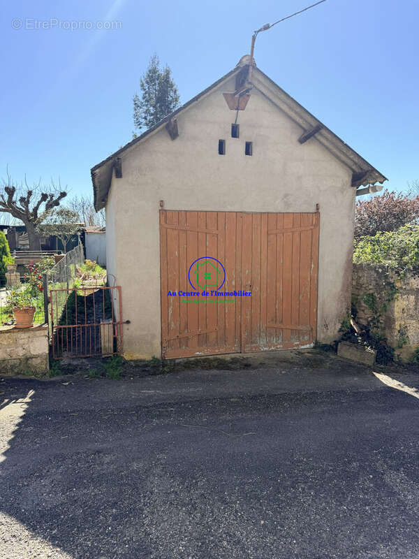 Maison à SAINTE-COLOMBE-EN-BRUILHOIS