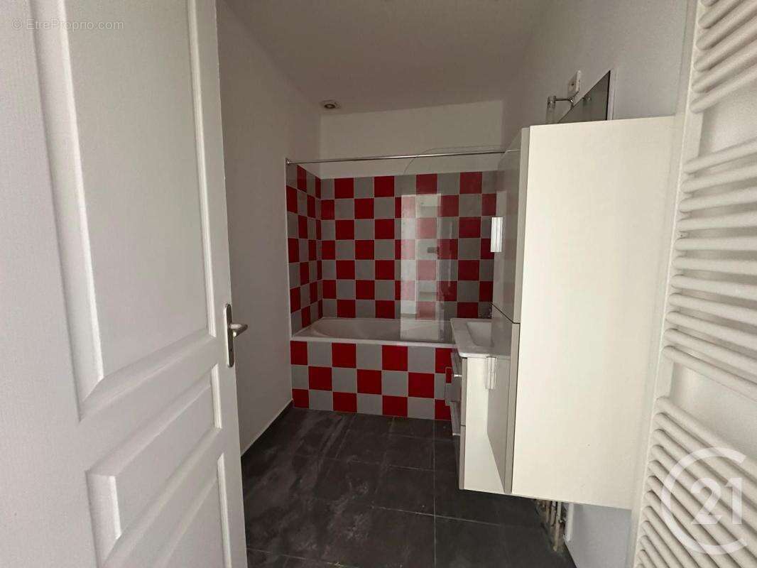 Appartement à FONTENAY-SOUS-BOIS