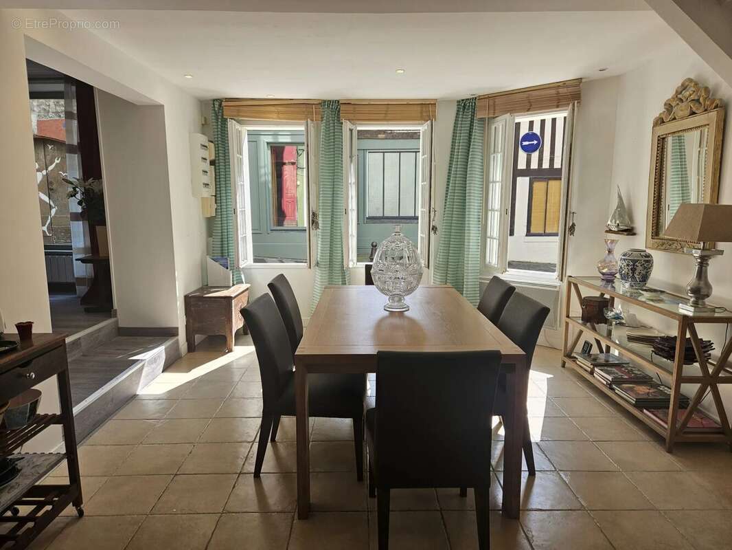 Maison à VILLERVILLE