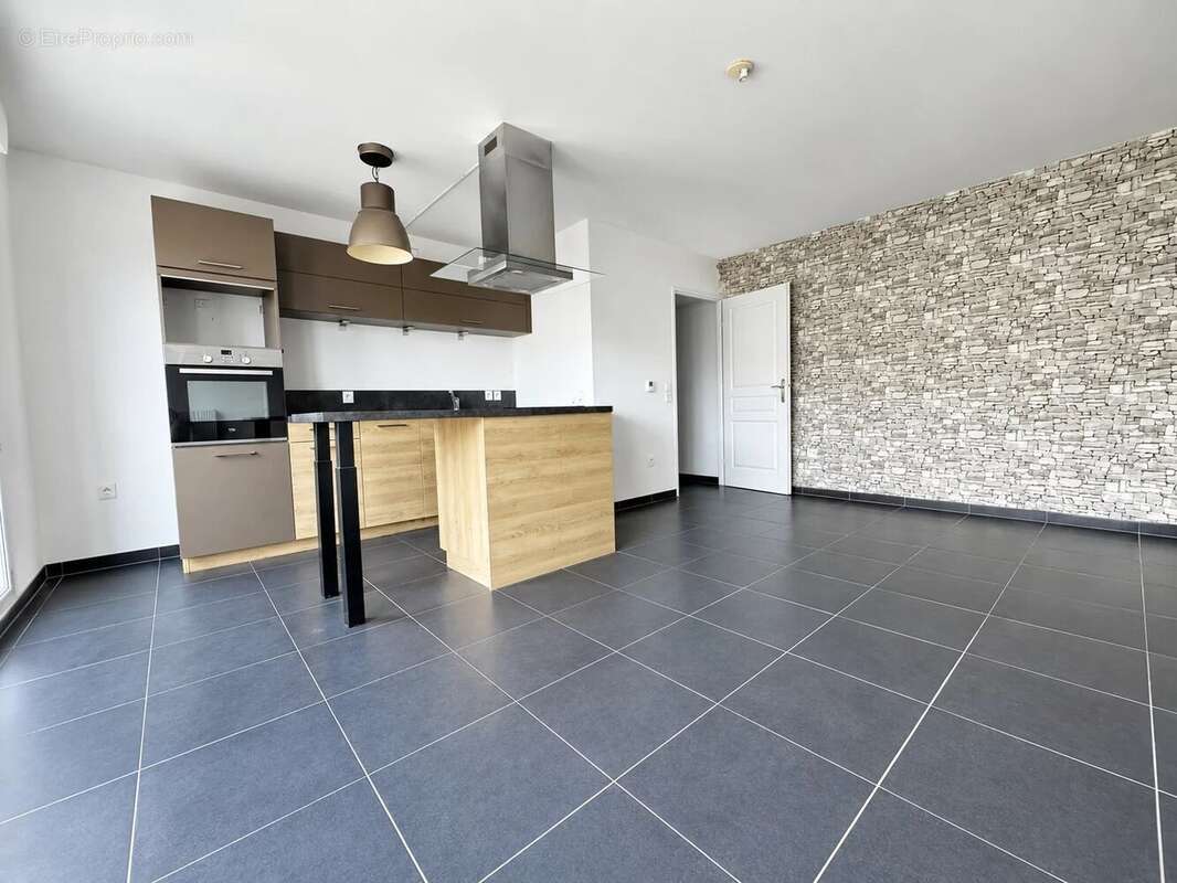 Appartement à LE PLESSIS-TREVISE