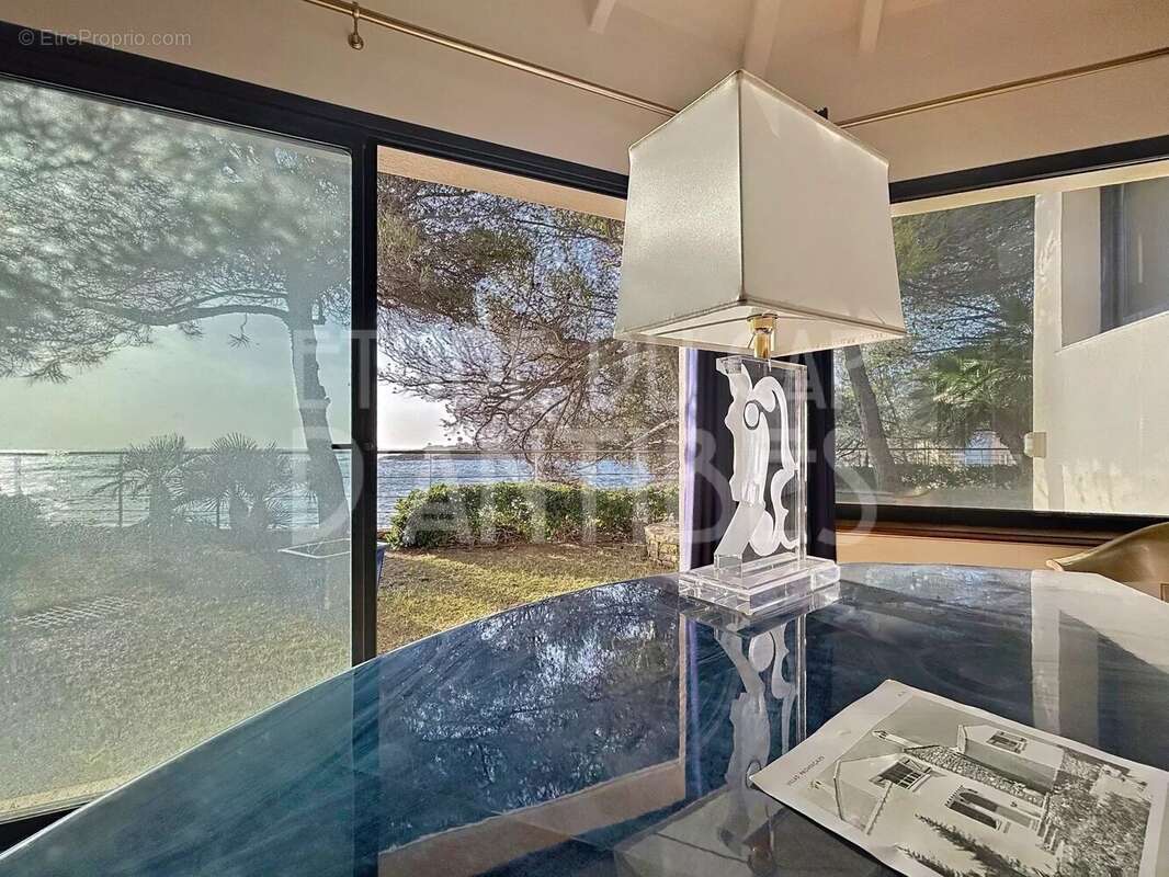 Maison à ROQUEBRUNE-SUR-ARGENS