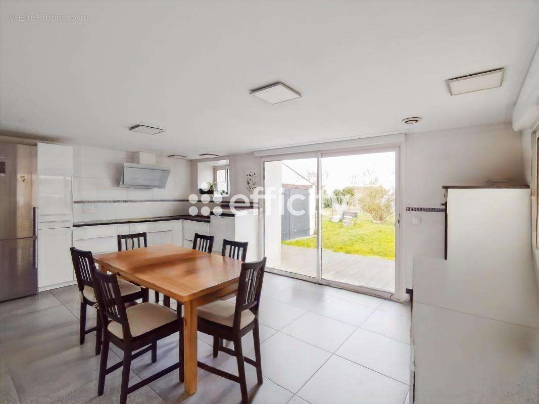 Maison 160 m² à Aigrefeuille-D'aunis  - photo 3