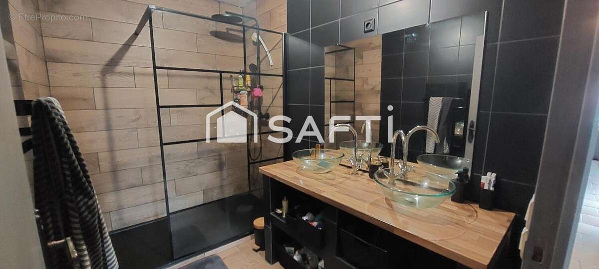 Maison 113 m² à Soussans  - photo 7