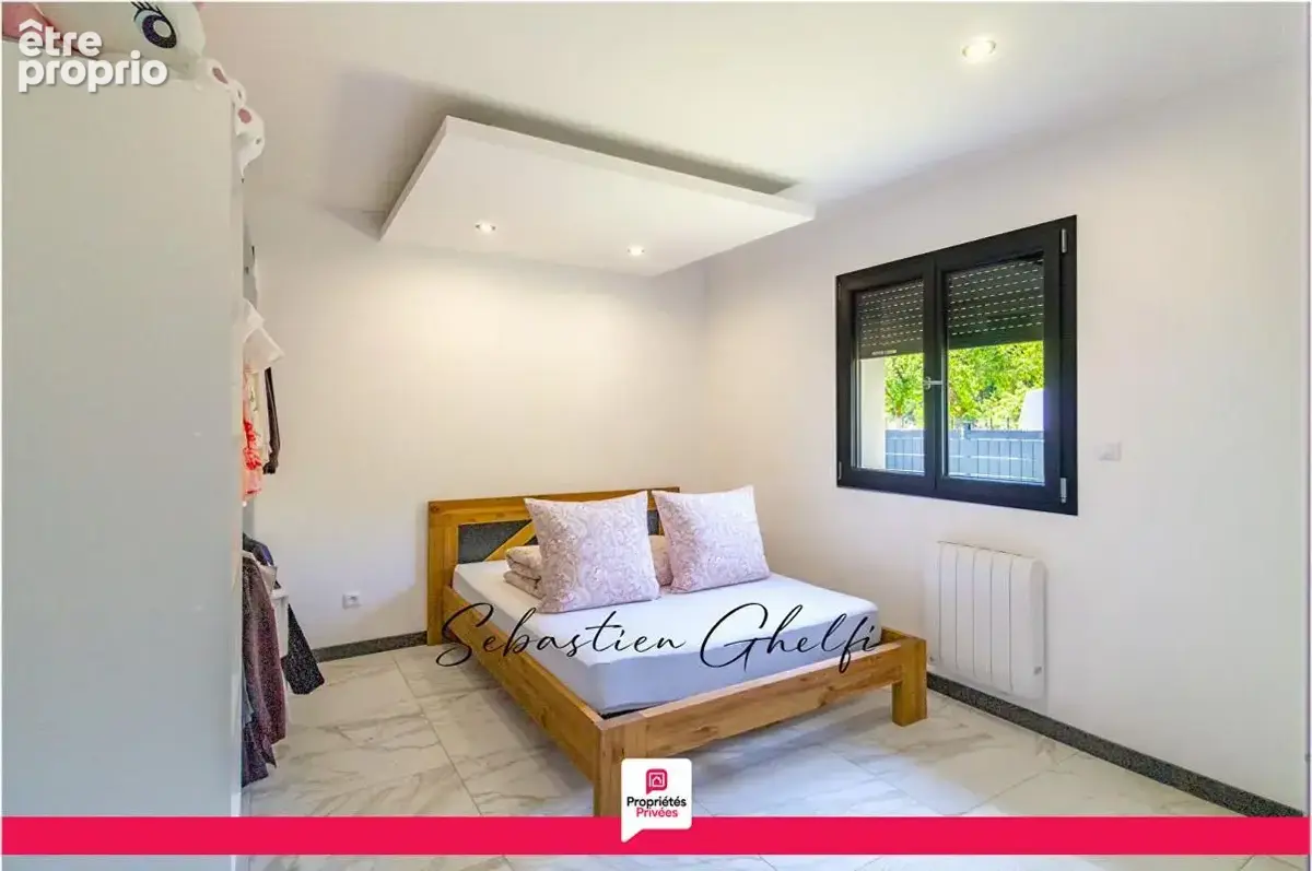 belle maison de plain-pied avec 3 chambres-cellier-grand garage-beau terrain - photo 16