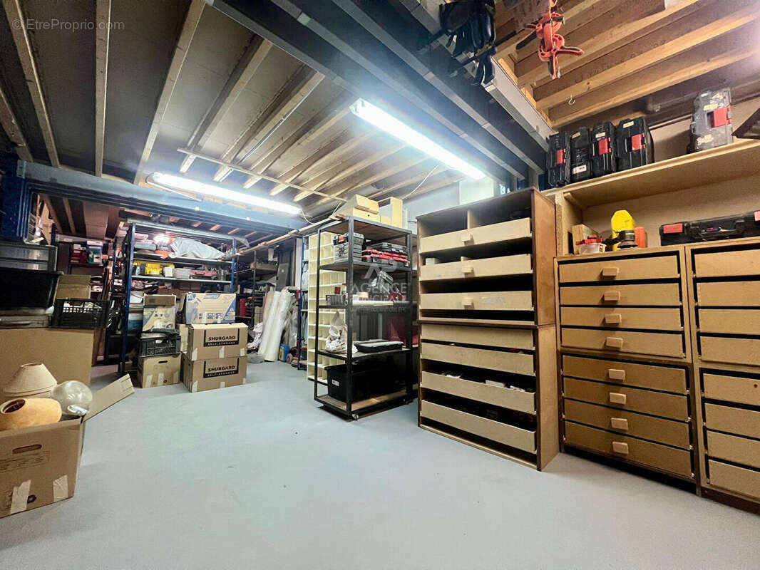 Commerce à HOUILLES