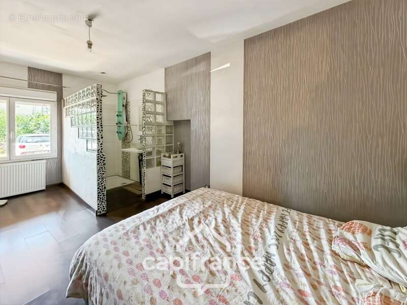 Appartement en plain-pied à vendre 4 pièces GIVORS (69) - photo 5