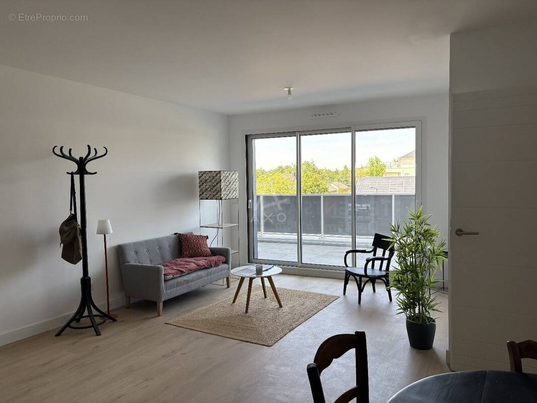Appartement à TREILLIERES