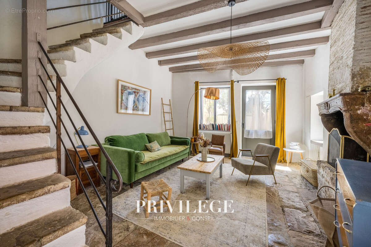 Maison à SAINT-CYR-AU-MONT-D'OR