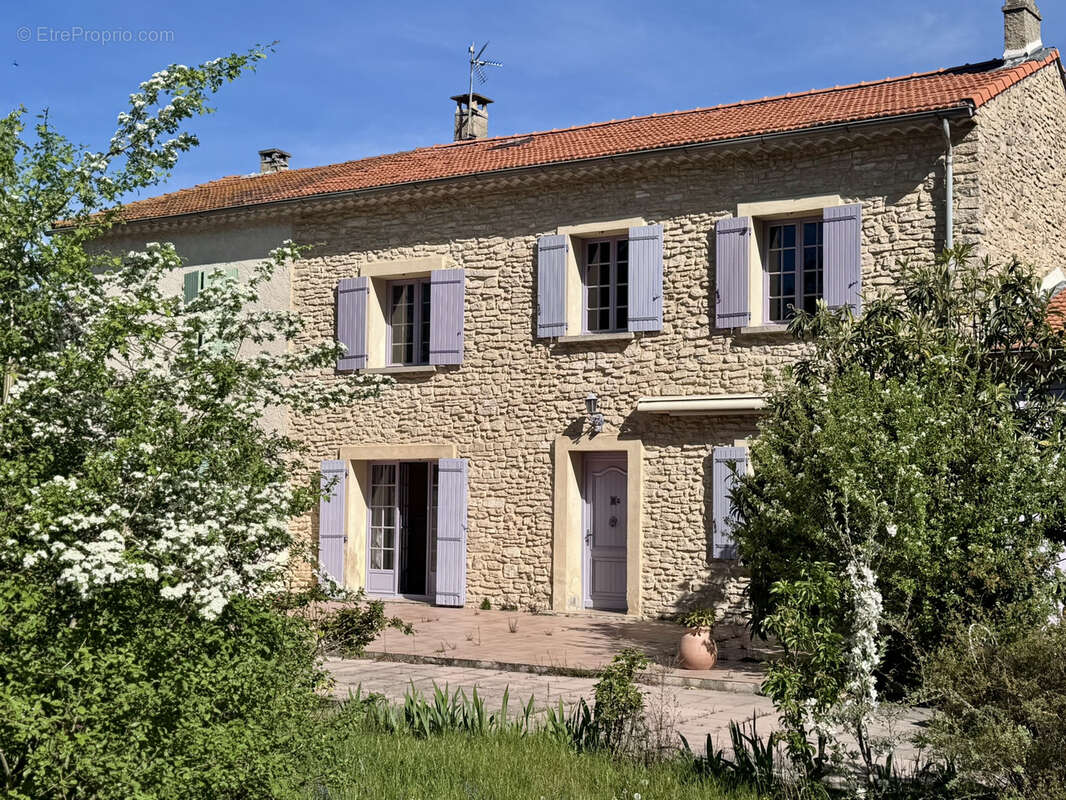 Maison à L'ISLE-SUR-LA-SORGUE